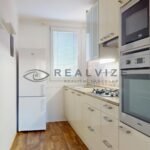 Byt-Lidicka-21-pohled-do-kuchyne