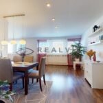 Vstup-do-jidelny-RD-Nove-Hrady