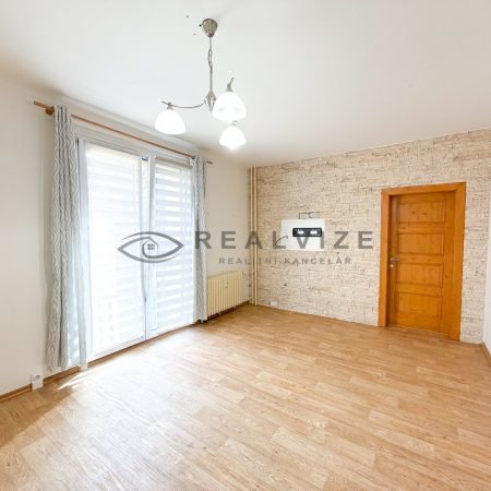 Pronajem-bytu-51-obyvaci-pokoj-foto-1